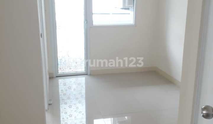 Tipe 2 Bedroom Hook Tapi Harga Studio Green Pramuka 1