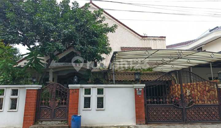 Hoek 2-Storey Old House Strategic Location on Jl Kebon Anggrek Cipete Selatan, South Jakarta 2