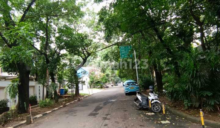 Rumah 2 Lantai Dipakai Kantor Komersil di Jl Prapanca Raya Kebayoran Baru Jakarta Selatan 2