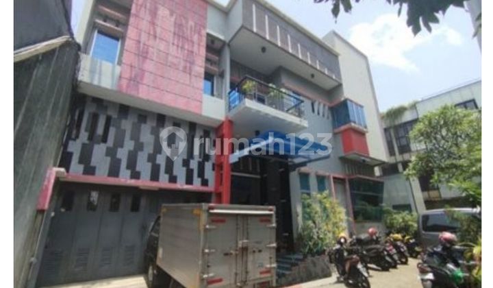 Bangunan Kantor di Jl Olahraga Kemanggisan Palmerah Jakbar Bangunan Kantor di Jl Olahraga Kemanggisan Palmerah Jakbar