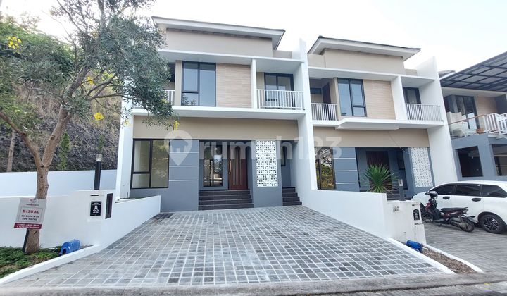 For Sale Corner House Free VAT Fronting Park At Pandanaran Hills Semarang 2