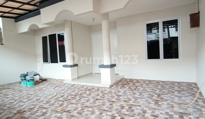 Daan Mogot Baru Housing, Fully Renovated, Wide Road 2