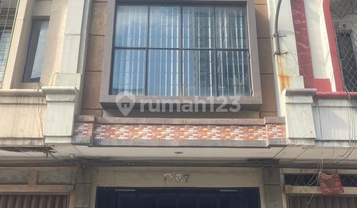 Taman Palem Lestari Komplek Ruko Pelangi 3 Lantai Full Renov Bagus Taman Palem Lestari Komplek Ruko Pelangi 3 Lantai Full Renov Bagus