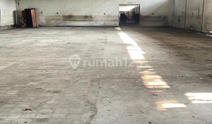 For Rent Central Warehouse Suitable for Padel Construction 9-11m