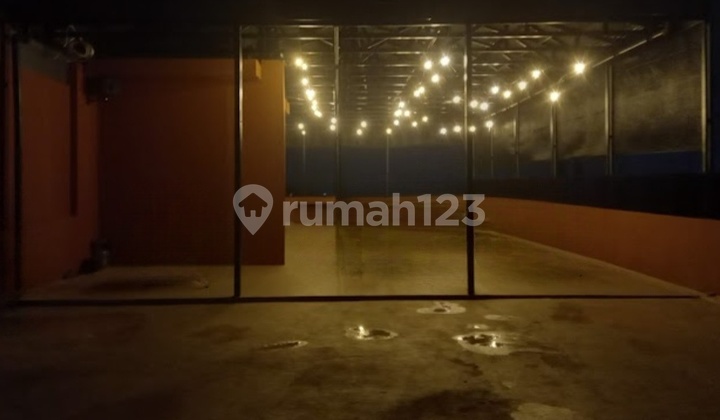 Disewakan Ruang Usaha/bisnis Cocok Utk Sgl Usaha Lantai 1 Gedung Bersama