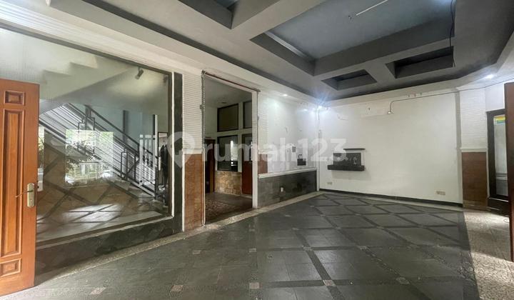 For sale/rent Commercial Building on Elang Street in Bintaro For sale/rent Commercial Building on Elang Street in Bintaro