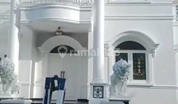 Dijual Rumah Mewah Rasa Villa di Legenda Wisata Cibubur