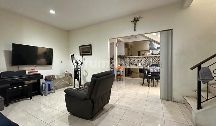 A NICE AND NEAT READY TO OCCUPY HOUSE IN DELATINOS BSD WITH EASY ACCESS. 2