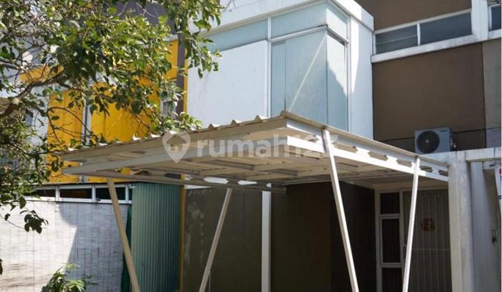 DISEWAKAN RUMAH THE ICON BSD KONDISI RAPIH DAN TERAWAT