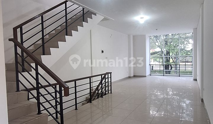 ICON BSD SHOPHOUSE FOR SALE BELOW MARKET PRICE FACING THE STREET AND ATMAJAYA UNIVERSITY CAMPUS ICON BSD SHOPHOUSE FOR SALE BELOW MARKET PRICE FACING THE STREET AND ATMAJAYA UNIVERSITY CAMPUS