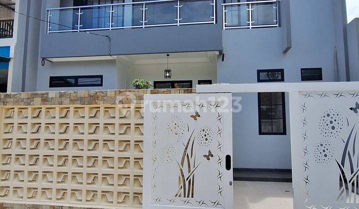 DIJUAL RUMAH BAGUS KONDISI RAPIH LINGKUNGAN NYAMAN DI GRIYA LOKA  2