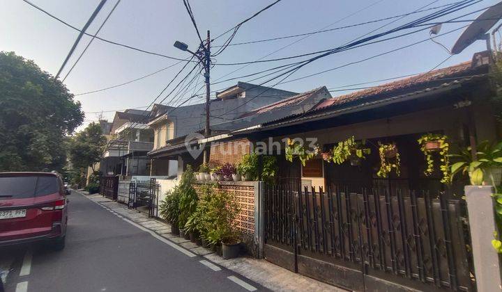 Rumah Benhil di Jakarta Pusat 1