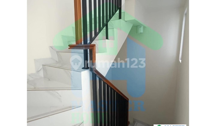 Disewa Rumah di Cluster Viridia, Lavon 2 Swan City 4