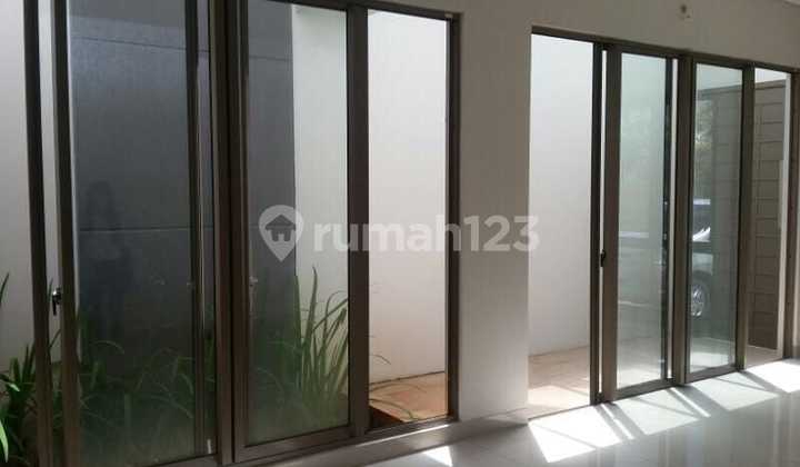 2-Story Renovated Unfurnished SHM House in Greenwich Cluster Luxmore, Tangerang 2