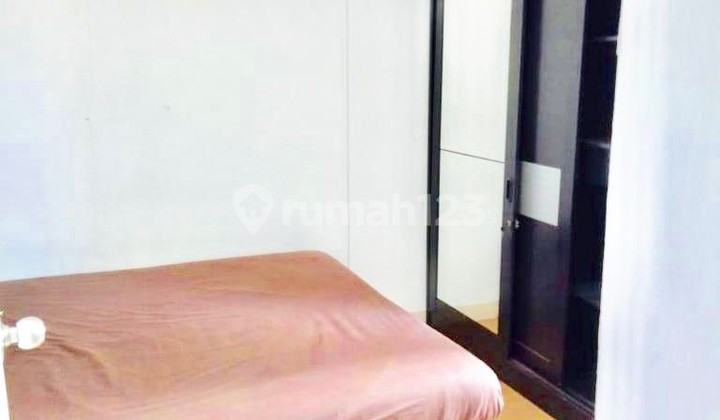 Apartemen Green Bay 2 BR Semi Furnished Bagus