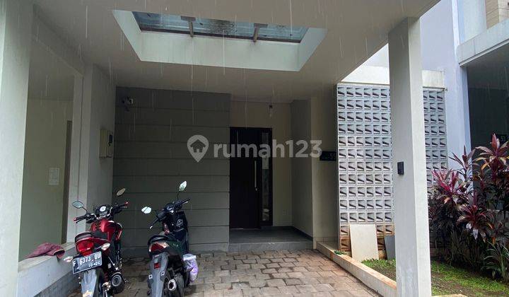 Rumah  Semi Furnished Disewakan Di Serenia Hills 2