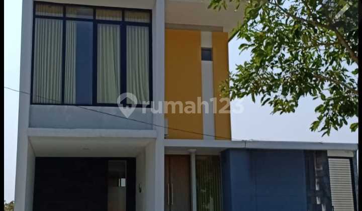 Nice 2-Story House in Taman Simpruk Lippo Cikarang