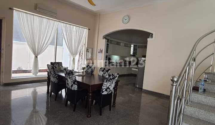 Rumah 2 Lantai  Siap Huni Mewah di Lippo Cikarang 2