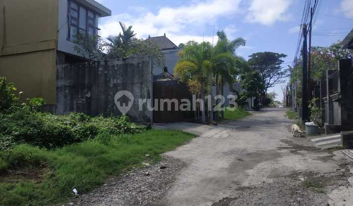 Tanah:28 M2(2,8 are) super langka siap Bangun Di taman sari  Kerobokan bali 1