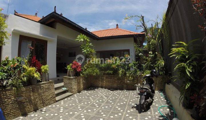 Villa second super langka siap Huni Di Kerobokan Bali  5