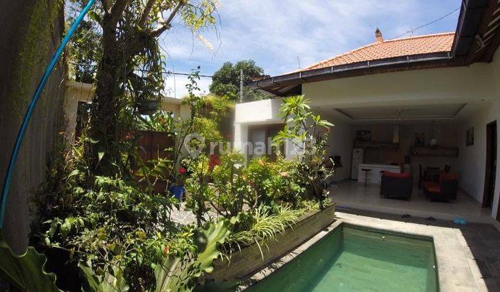 Villa second super langka siap Huni Di Kerobokan Bali  19