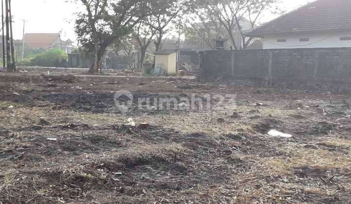 Tanah:785 M2(7,85 are) super langka siap Bangun Di taman sari Dekat sekolahan Bali kiddy school Kerobokan Bali  5