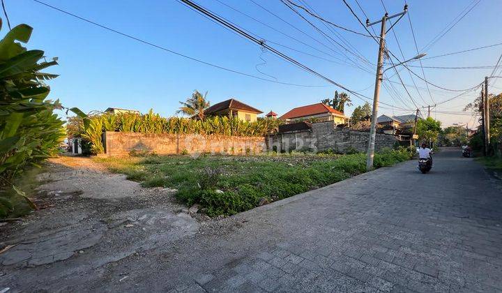 Tanah:531 M2(5,31 are) super langka siap Bangun Di Semer Kerobokan Bali  6