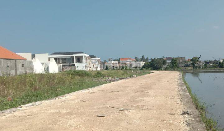 Land: 1700 M2 (17 are) super rare ready to be built on Seseh Munggu beach Badung Bali  2