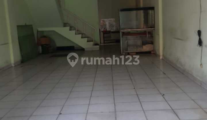 3-Story Shop House Victoria Park Karawaci Tangerang 2