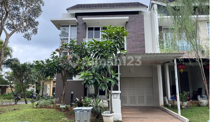 For Sale/For Rent 2-Story Hook House in Gading Serpong, Strategic Location