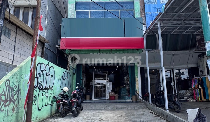 Ruko 3 Lantai di Raya Serpong Tangerang Selatan. Lokasi Bagus Depan Jalan Raya