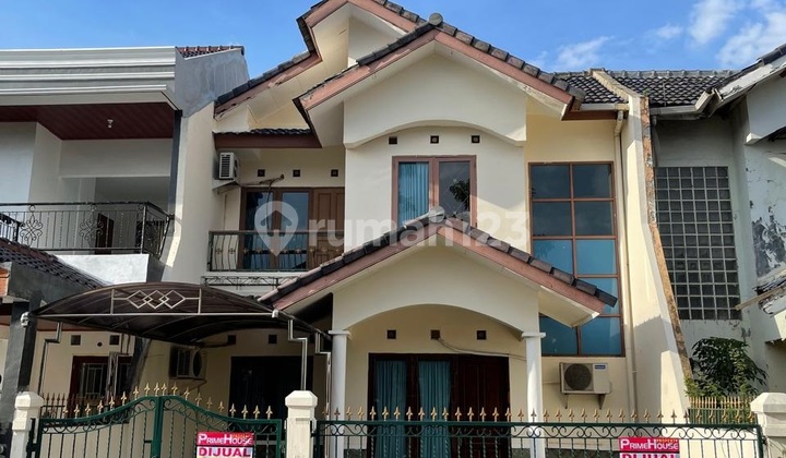 For Sale 2-Story House Gardenia Estate - Ciputat. Good Location