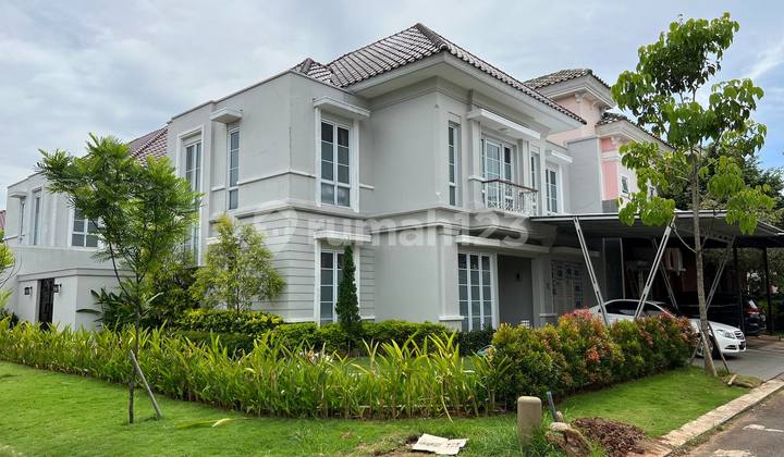 Rumah Hook 2 Lantai Cluster Granada Gading Serpong. Masih Ada Taman yang Cukup Luas