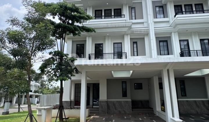 Rumah Hook Mewah 3 Lantai di Sutera Winona Alam Sutera. 2