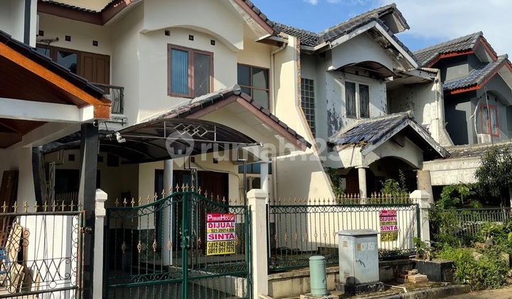 For Sale 2-Story House Gardenia Estate - Ciputat. Good Location 2