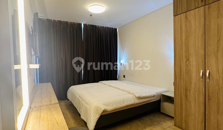 For Rent! Spacious Apartment 3br With Balcony. Rare Unit!!