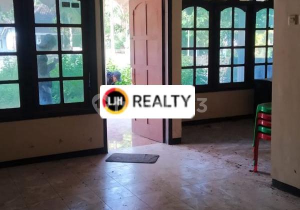 Sedayu House, Wates Street, Spacious Yard, Market Price, Near Campus 2