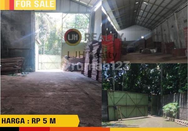 Gudang Besar Tronton Masuk  Bayuraden Demak Ijo