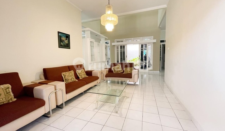 Rumah Dalam Kota Dekat Mall Pakuwon 2