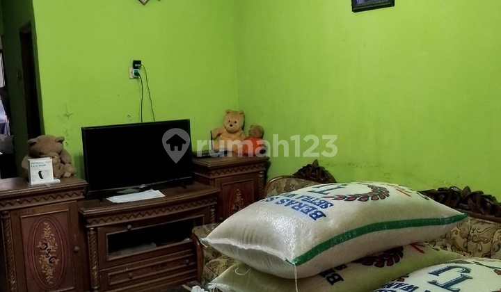 Bogor House in an Affordable Housing Complex