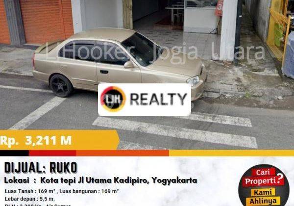 Tanah dan Bangunan*  Daerah Kota tepi Jl Utama Kadipiro 1
