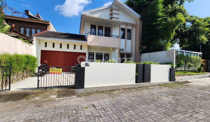 Rumah 2 Lantai Di Palagan Dekat Hotel Hyatt 1
