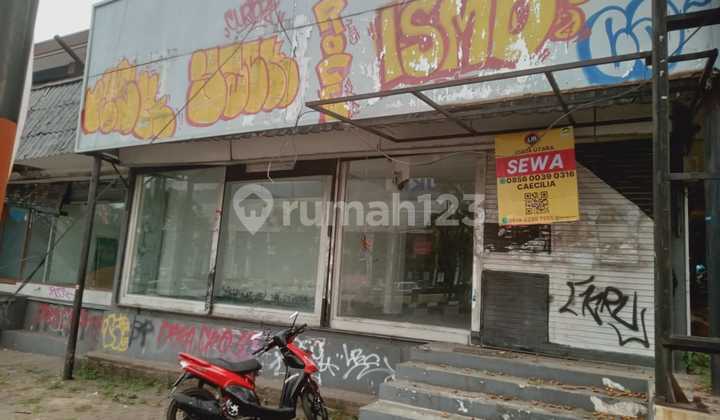 One-Story Shop House Beside Laksda Adi Sucipto Road, Suitable for Office or Business