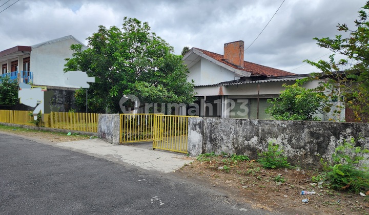 Vacant Land Near UGM Campus Suitable for Student Boarding Houses or Homestays