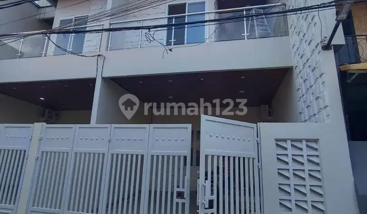 Rumah Baru Dijual dalam Komplek Jatimakmur Pondok Gede Bekasi