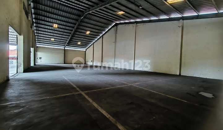 Warehouse in the Tugu area. 1