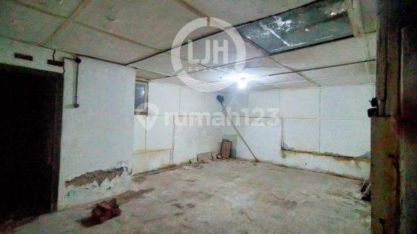 Rumah Lama di Jalan Kelengan Besar