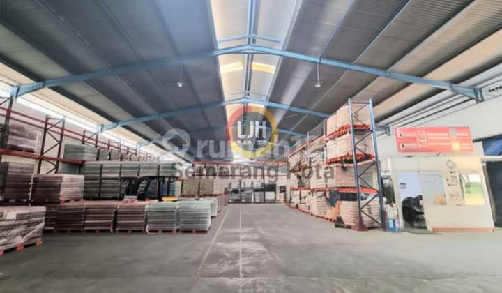 Ready-to-use warehouse in Tugu, Tambakaji. 1