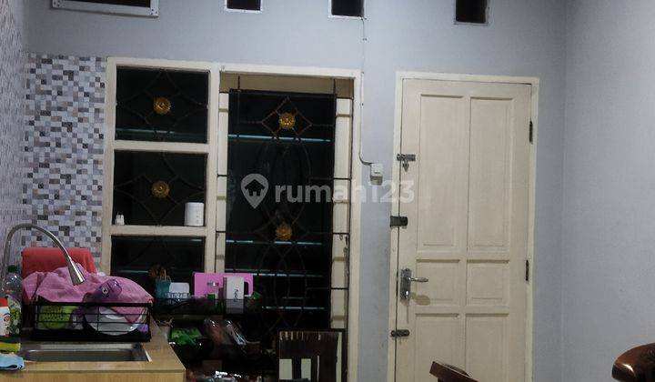 Rumah 2 lantai dijual di tengah kota makassar di Jl.kumala 2 SHM 6