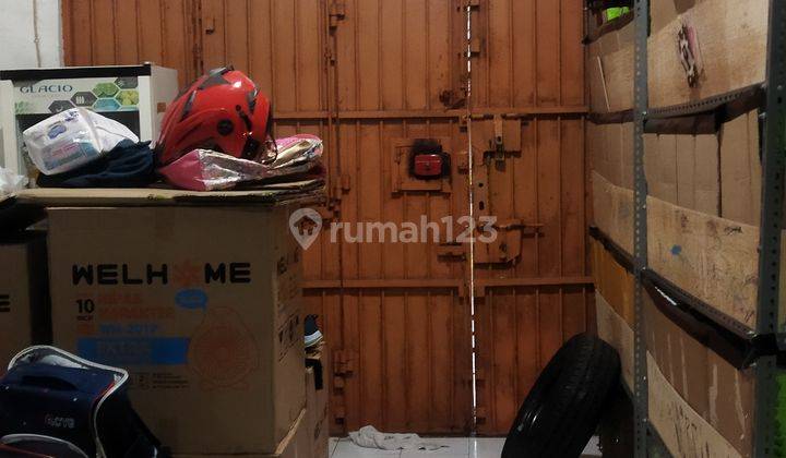 Ruko 2 lantai SHM  di Jl.palm merah makassar 11